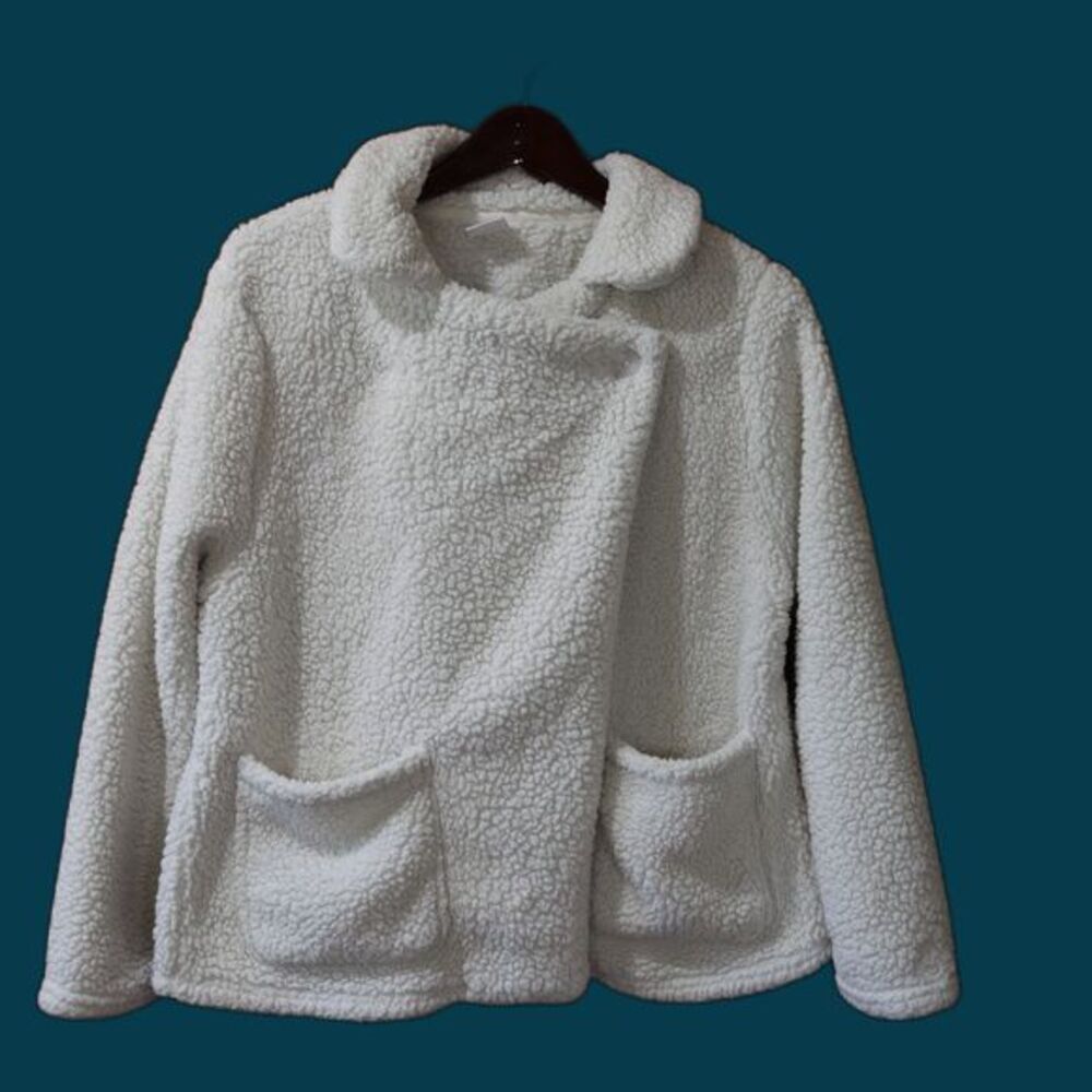 Cuddl Duds White Fuzzy Fleece Teddy Jacket Medium